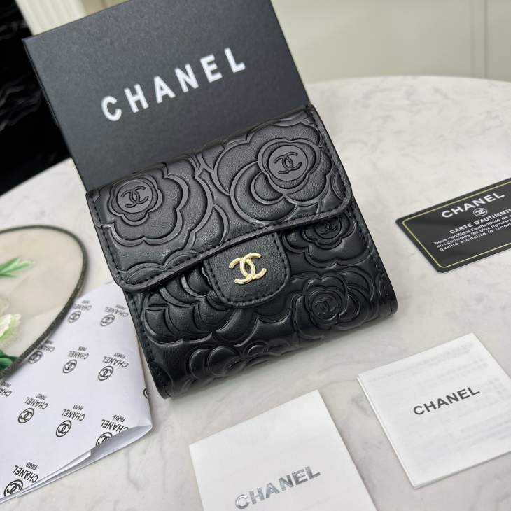 Picture of Chanel Wallets _SKUfw239856456fw